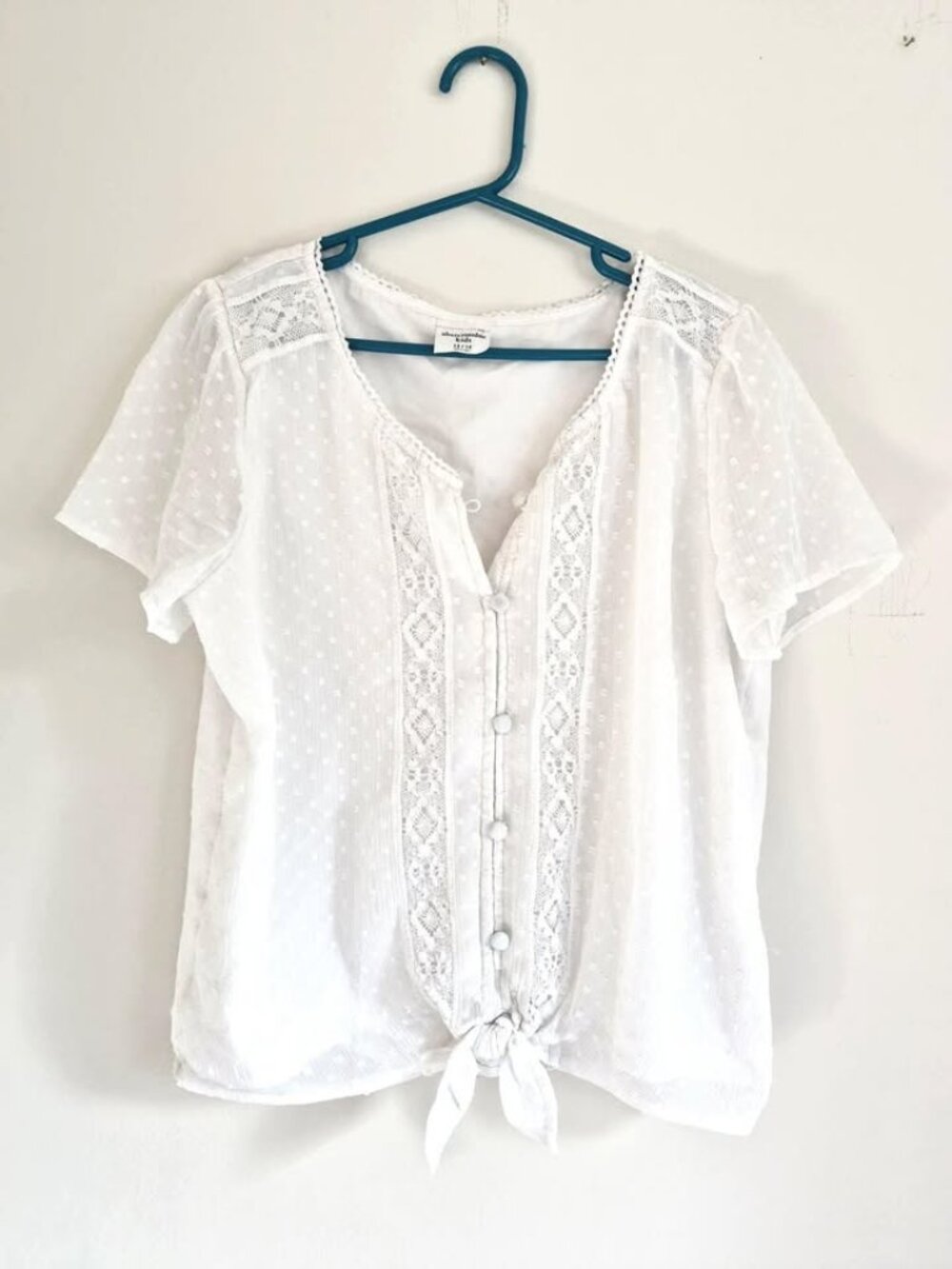 Abercrombie Kids White Lace Tie-Front Blouse – Size 13/14